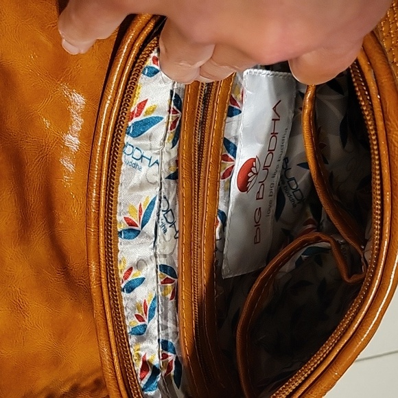 Big Buddha quilted crossbody bag with tassles - Picture 3 of 8